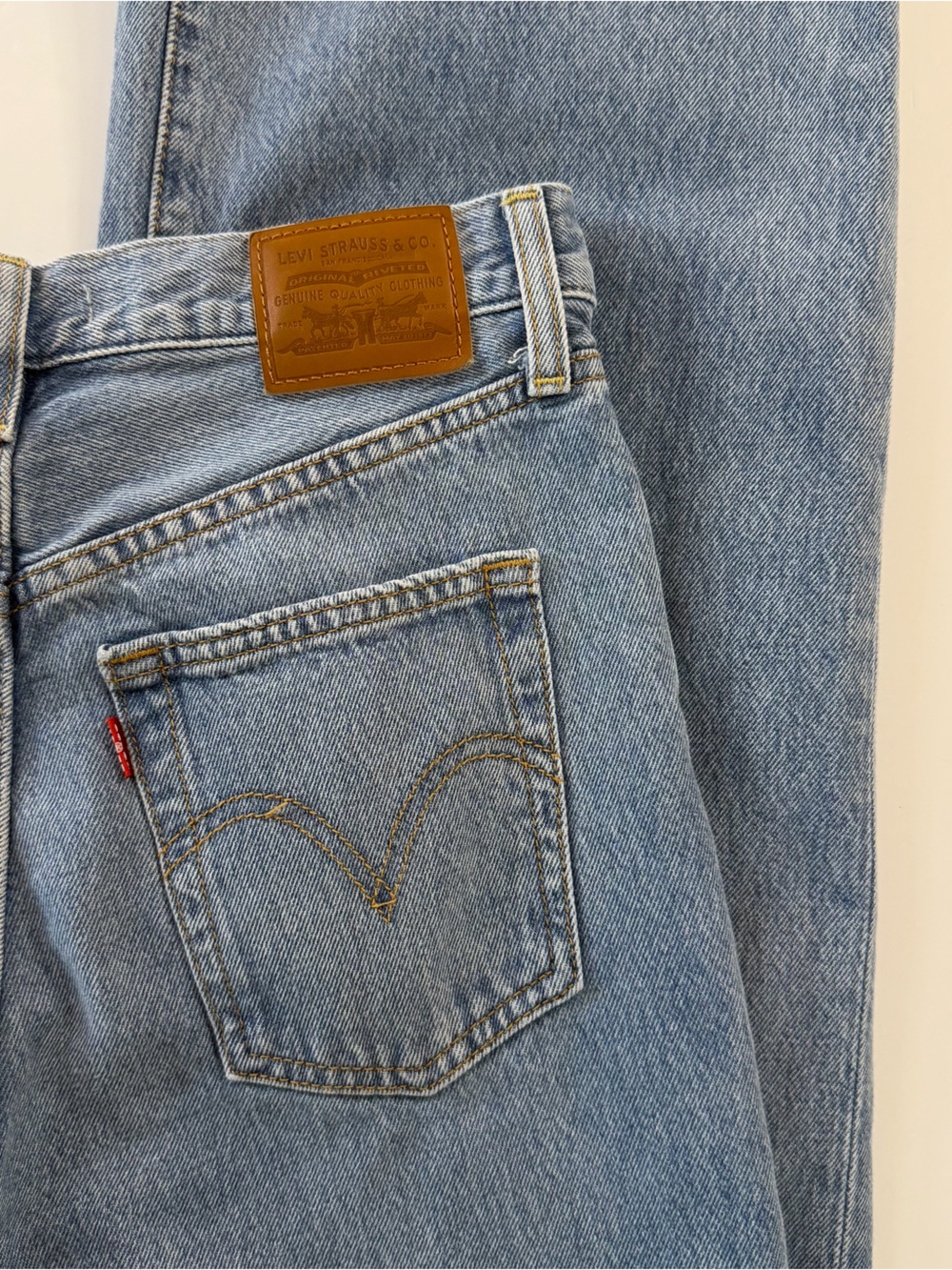 Levi’s Premium Jeans Womens 28 Ribcage Wide Leg Far and Wide Wash - Picture 9 of 12